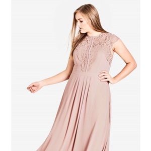 ❗️MOVING SALE‼️ City Chic Maxi Dress